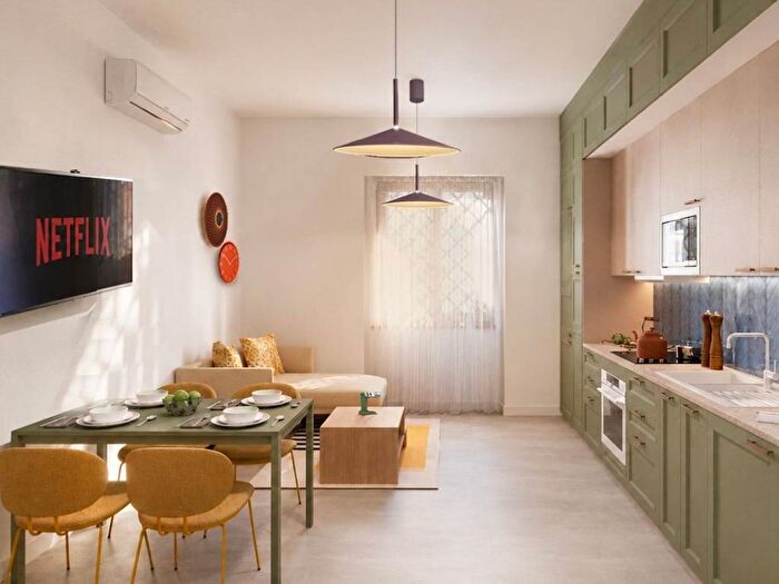 Casa con 5 locali in affitto in Via di Trasone, Africano Villa Chigi, Roma