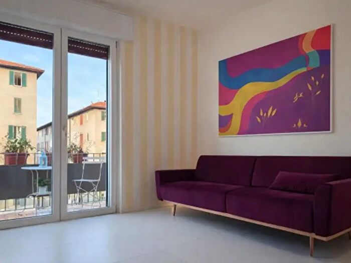 Appartamento trilocale in affitto in Piazza Angilberto II, Milano