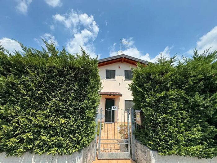 Casa trilocale in vendita in Via Decò, Valeggio Sul Mincio