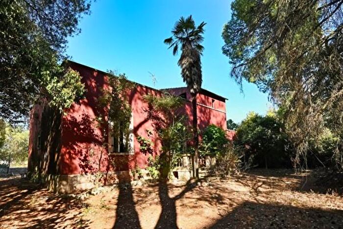 Casa con 6 locali in vendita in Via Santa Caterina da Siena, Putignano