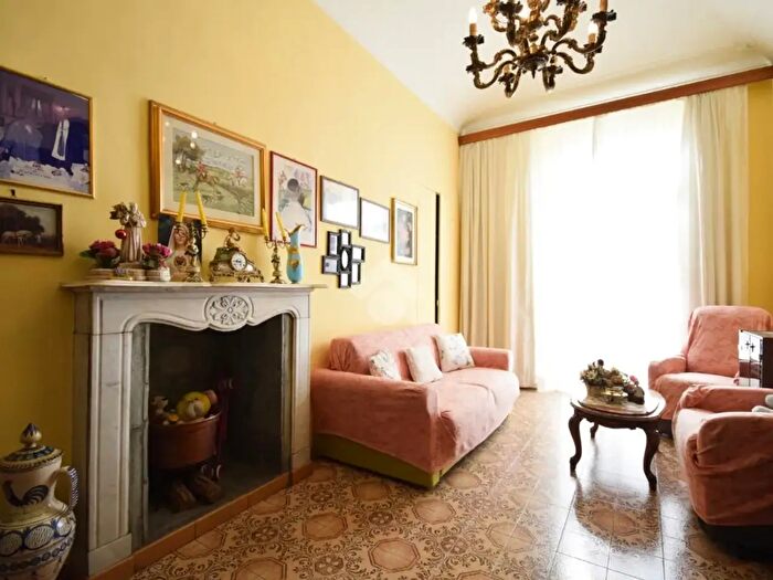 Appartamento trilocale in vendita in Corso Casale, Torino