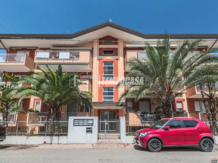 Appartamento trilocale in vendita in Viale Siracusa, Riccione