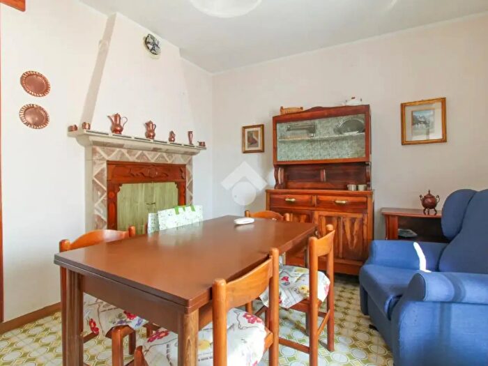 Casa quadrilocale in vendita in Via Castello, Mura