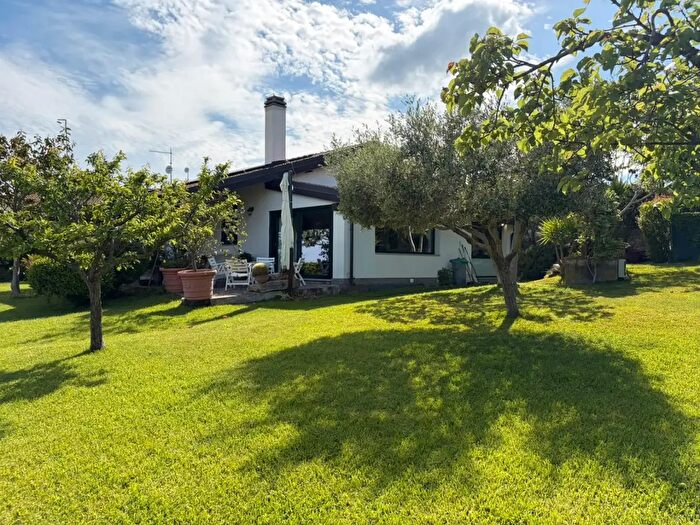 Casa con 5 locali in vendita in Via Orti della Paola, Cerveteri