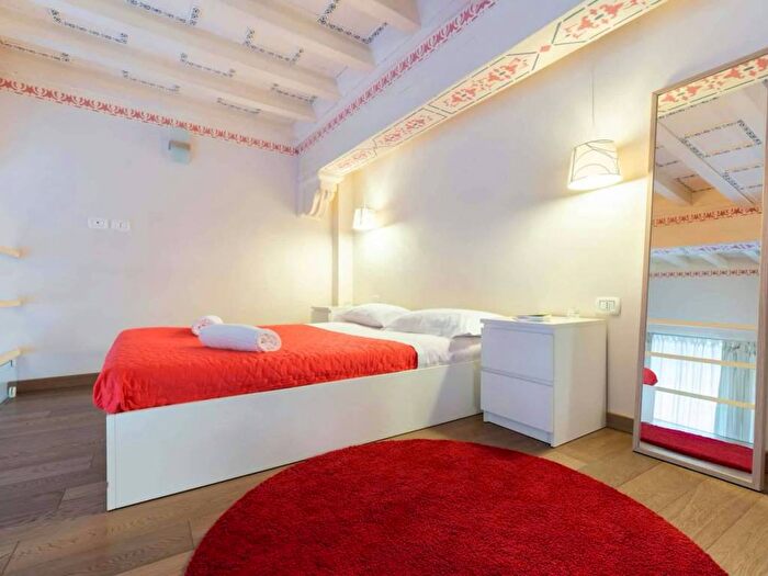 Appartamento trilocale in affitto in Via de Ginori, Duomo, Firenze