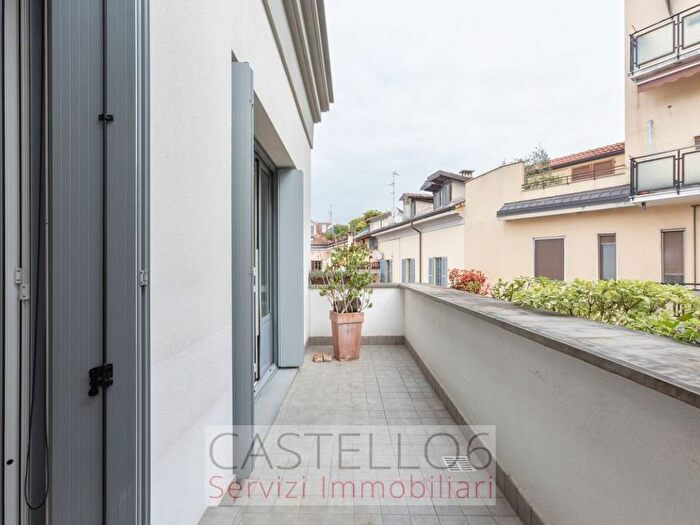 Appartamento trilocale in affitto in Via Morigi, Carrobbio, Milano