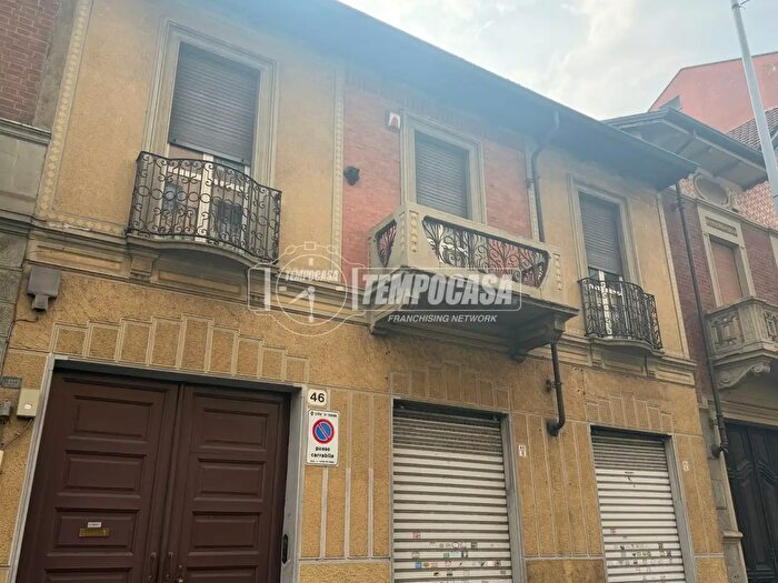 Casa con 8 locali in vendita in Via Renato Martorelli, Torino