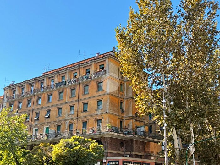 Appartamento trilocale in vendita in Via Andrea Doria, Roma