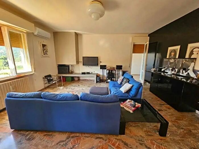 Appartamento con 5 locali in vendita in San Severino Marche