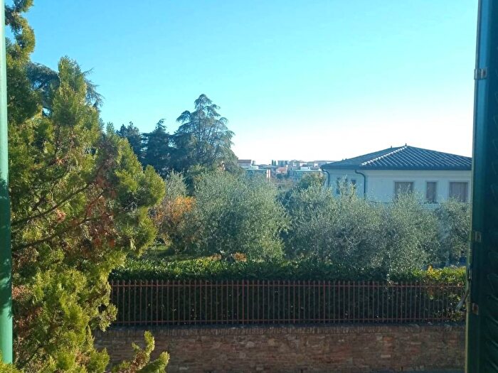 Appartamento quadrilocale in affitto in Str dei Cappuccini, Cappuccini, Siena