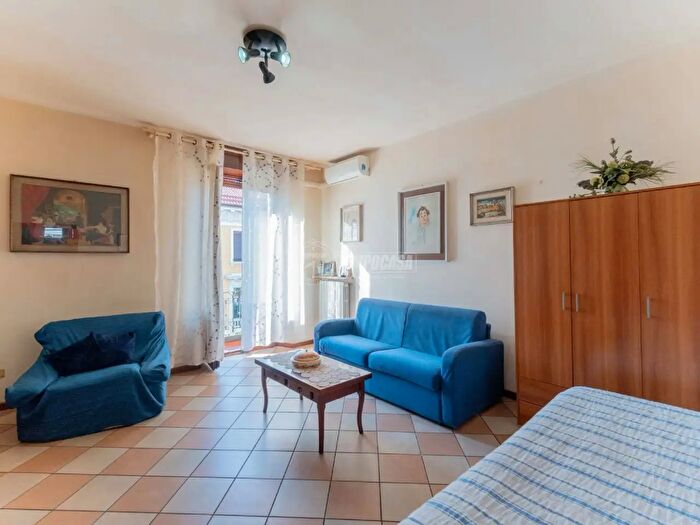 Appartamento trilocale in vendita in Via Alessandro Astesani, Milano