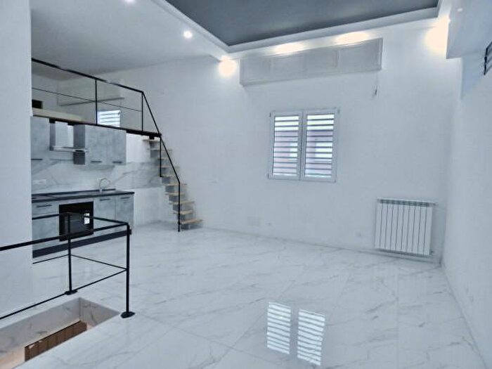 Appartamento trilocale in vendita in Via Chambery, Torino