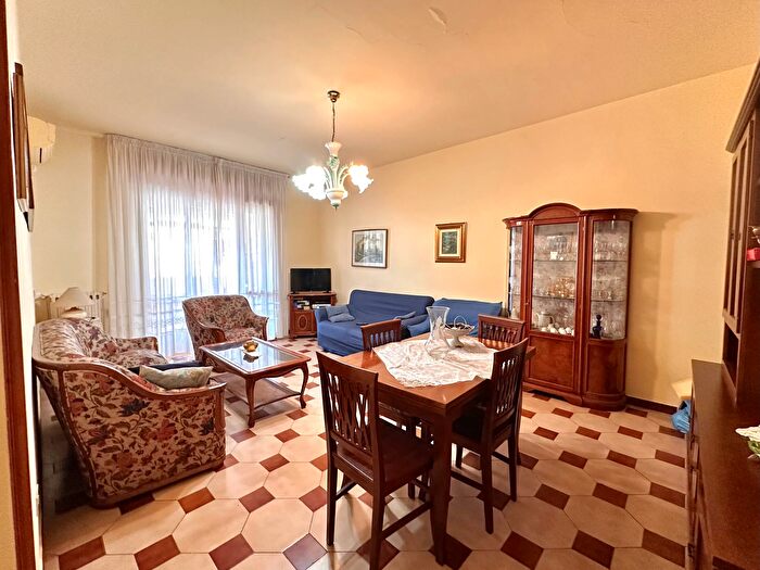 Appartamento quadrilocale in vendita in Via Vittorio Alfieri Gallipoli Le Italia, Gallipoli