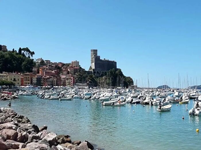 Appartamento con 5 locali in vendita in Lerici