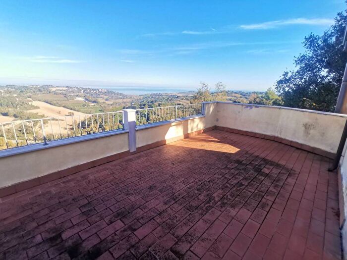 Appartamento trilocale in affitto in Strada della Necropoli, Novilara, Pesaro