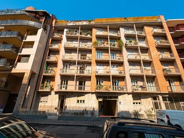 Appartamento trilocale in vendita in Strada del Lionetto, Torino
