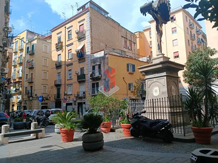 Appartamento bilocale in vendita in Bilocale Corso Umberto Universita, Napoli