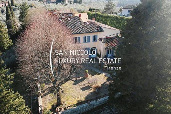 Casa con 6 locali in vendita in Bagno A Ripoli