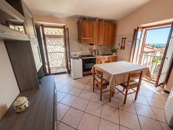 Appartamento quadrilocale in vendita in Via Suffragio, Centro, Narni