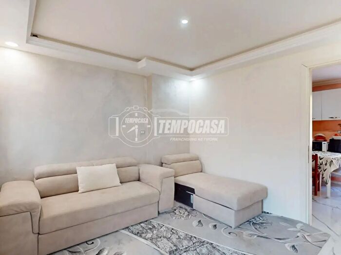 Casa con 5 locali in vendita in Pocapaglia