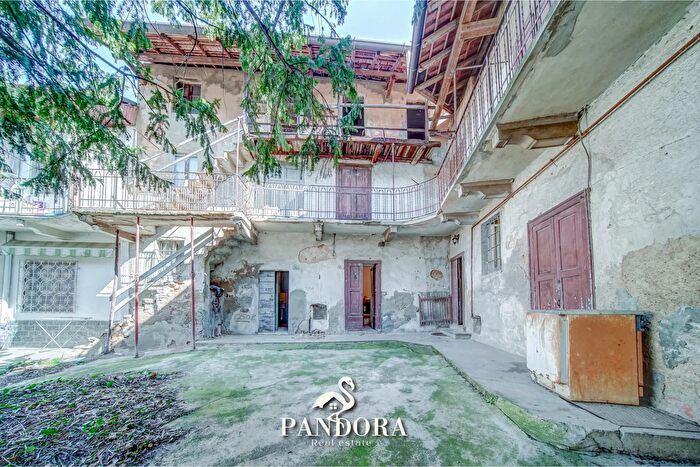 Casa in vendita in Via Felice Cavallotti, Cardano Al Campo