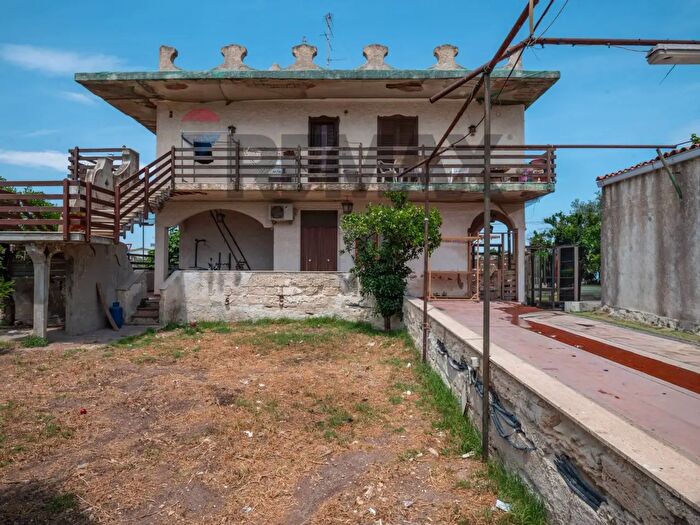 Casa con 15 locali in vendita in Via della Poiana, Siracusa