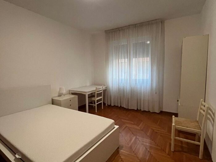 Appartamento trilocale in affitto in Via Enrico Bernardi Padova, Santissima Trinità, Padova