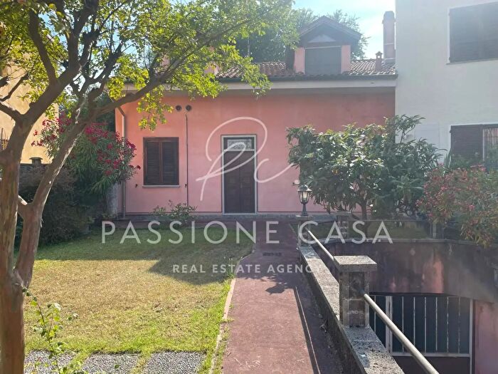 Casa con 5 locali in vendita in Via Roma, Segrate