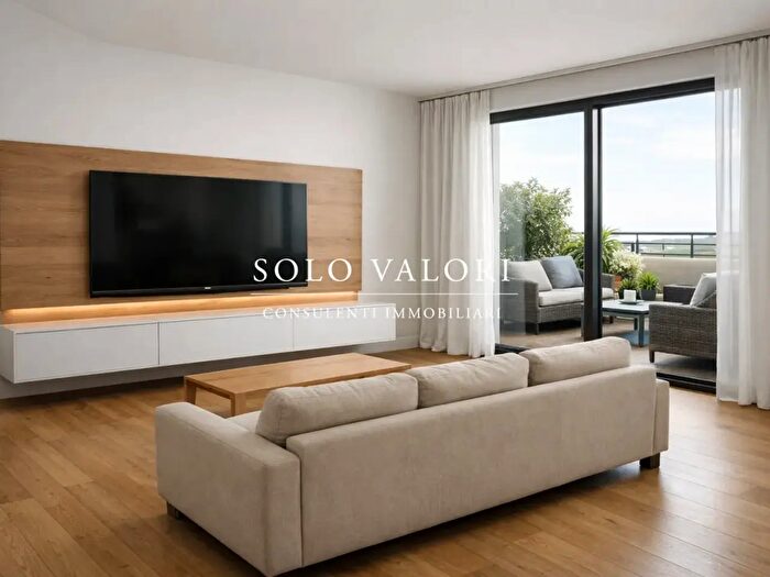 Appartamento trilocale in vendita in Via Spagna, Castelfranco Veneto