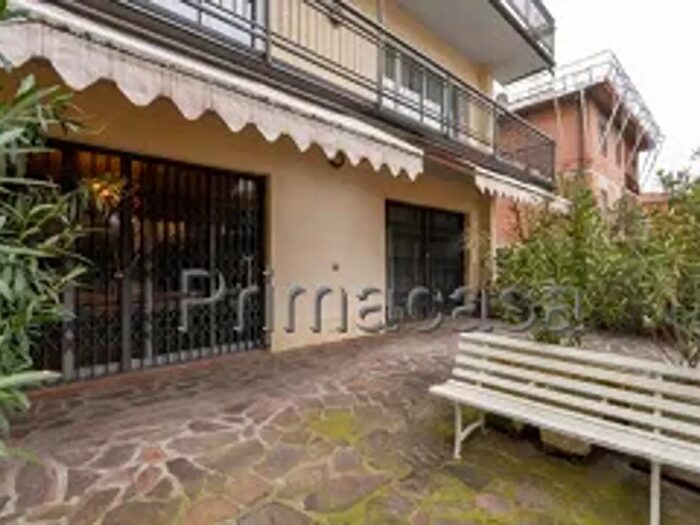 Appartamento quadrilocale in vendita in Via Papa Giovanni XXIII, Carpi