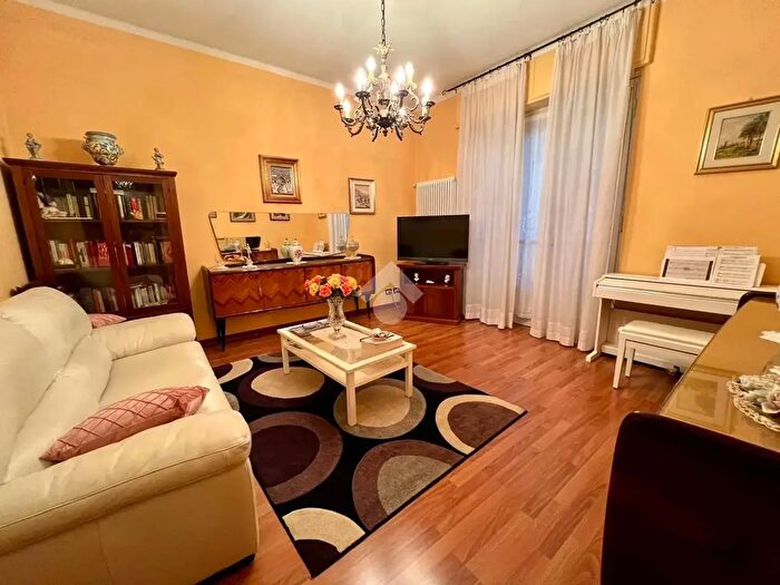 Appartamento quadrilocale in vendita in Corso Michele Coppino, Alba