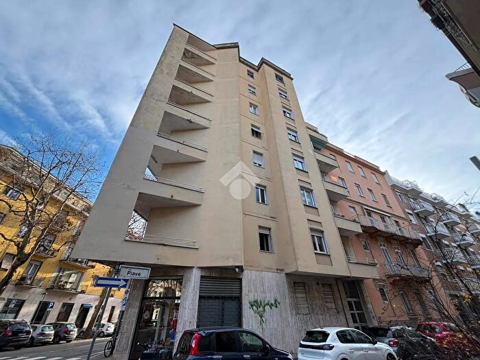 Appartamento con 5 locali in affitto in Via Piave, Novara