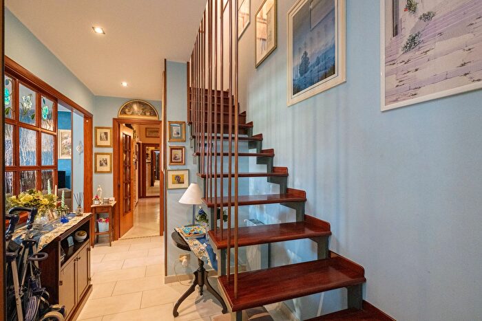 Appartamento con 6 locali in vendita in Vico Pensavalle, San Giovanni La Punta