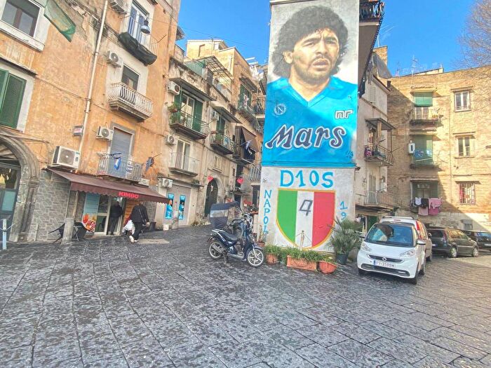 Appartamento bilocale in affitto in Vico Tessitori, Sanità, Napoli