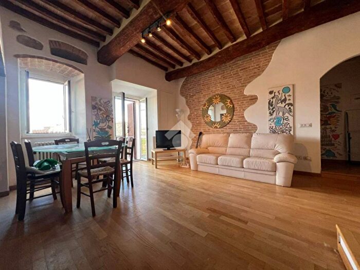 Appartamento trilocale in affitto in Via Del Verzaro, Centro Storico, Perugia