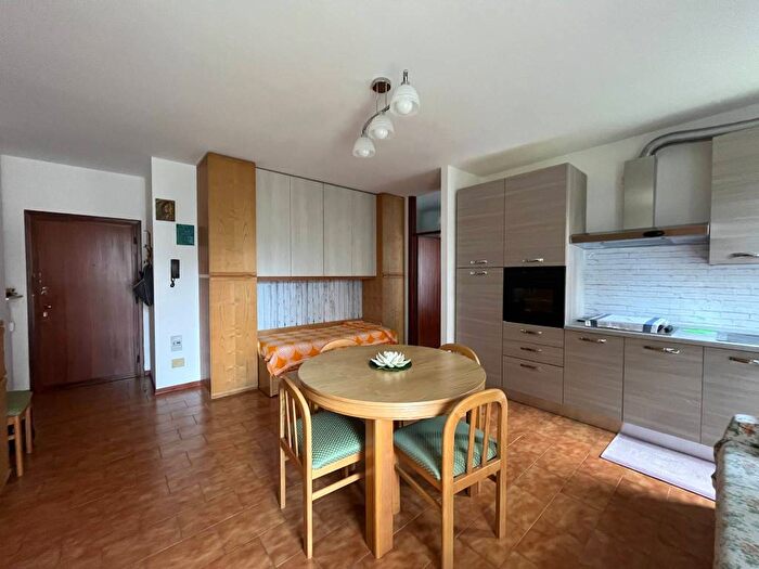 Appartamento bilocale in affitto in Via Corte di Giustizia, Centro, Dervio