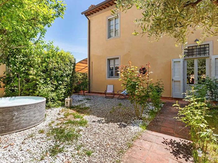 Appartamento trilocale in vendita in Barberino Tavarnelle