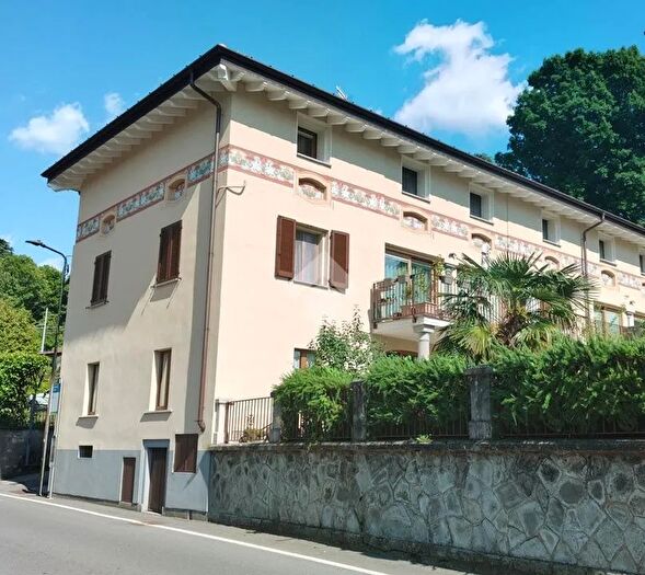 Appartamento trilocale in vendita in Cantello