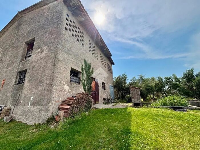 Casa quadrilocale in vendita in Via Canova, Sommacampagna