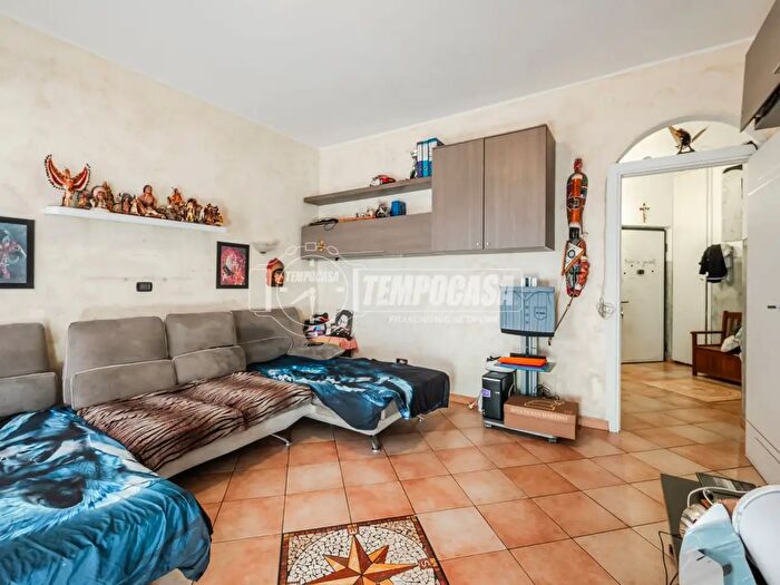 Appartamento bilocale in vendita in Via Giuseppe Verdi, Trezzano Sul Naviglio