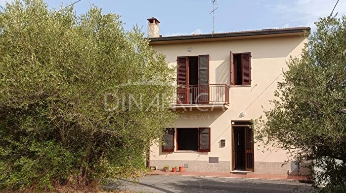 Casa quadrilocale in vendita in Vinci