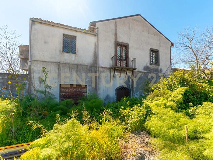 Casa con 6 locali in vendita in Via Panebianco, Castiglione Di Sicilia