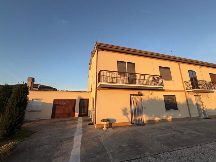 Casa con 5 locali in vendita in Via Vittorio, Ponso