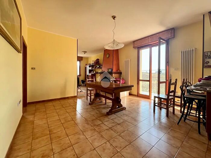 Casa quadrilocale in vendita in Via Rodella, Rimini