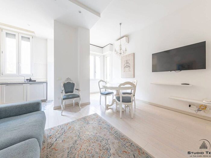 Appartamento bilocale in affitto in Viale Tunisia, Porta Venezia, Milano