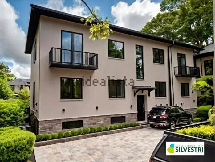 Appartamento trilocale in vendita in Novara