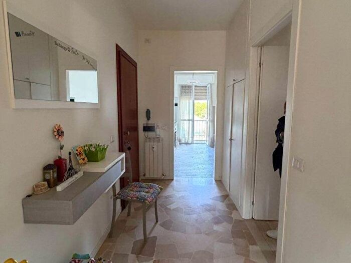 Appartamento trilocale in affitto in Via Aprile, Barlassina