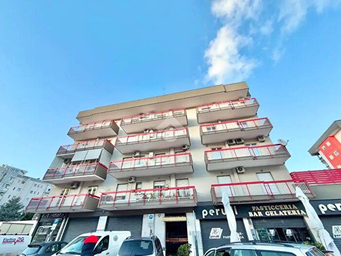 Appartamento bilocale in vendita in Via Peucetia, Bari