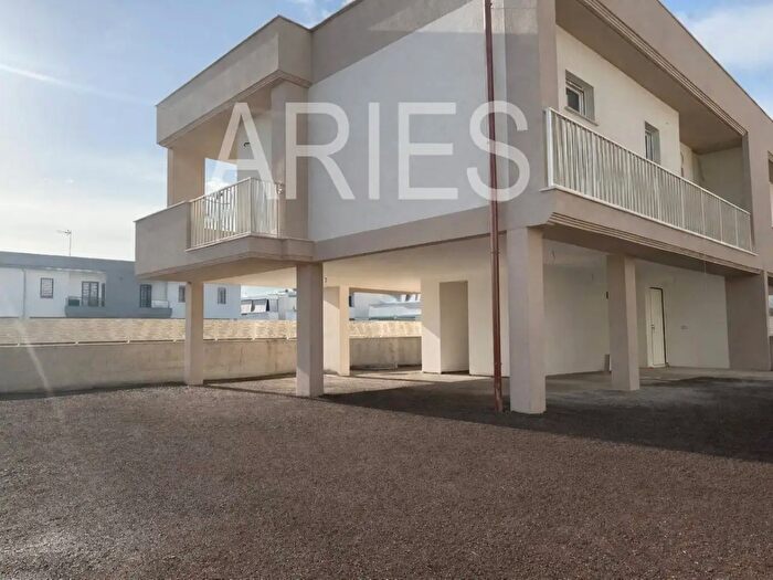 Casa trilocale in vendita in Via Sestante, Fiumicino