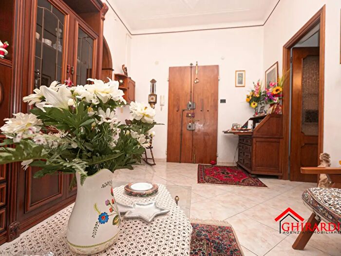 Appartamento con 6 locali in affitto in Via Antonio Canobbio, Genova